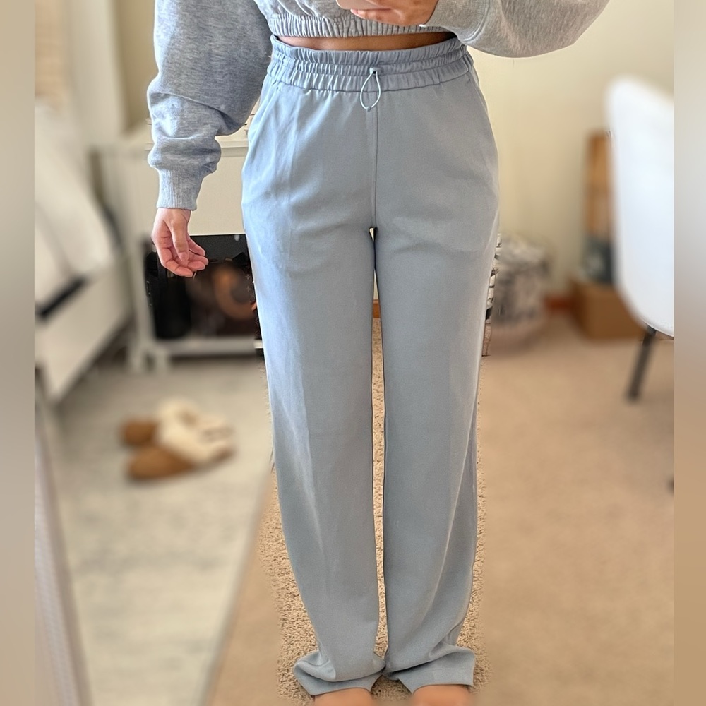 NEW LULULEMON Softstreme High Rise Pant in “chambray”